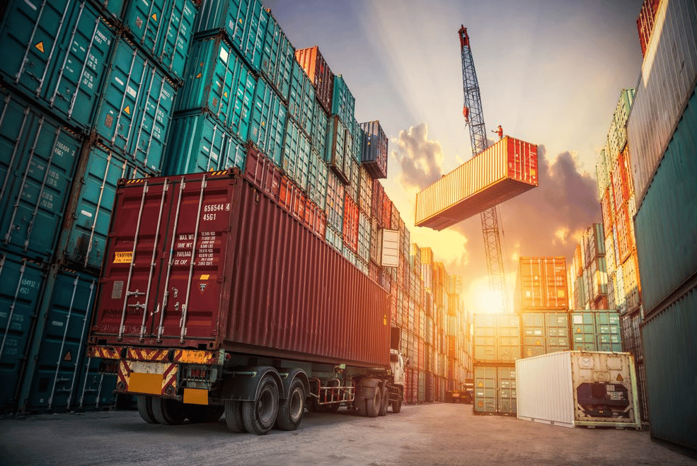 Read more about the article 7 Reasons Shipping Containers Are Ideal For Storage